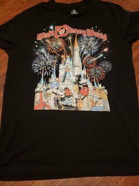 unisex medium walt disney world shirt